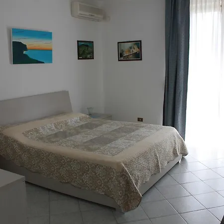Otel Azzurro Calaghena